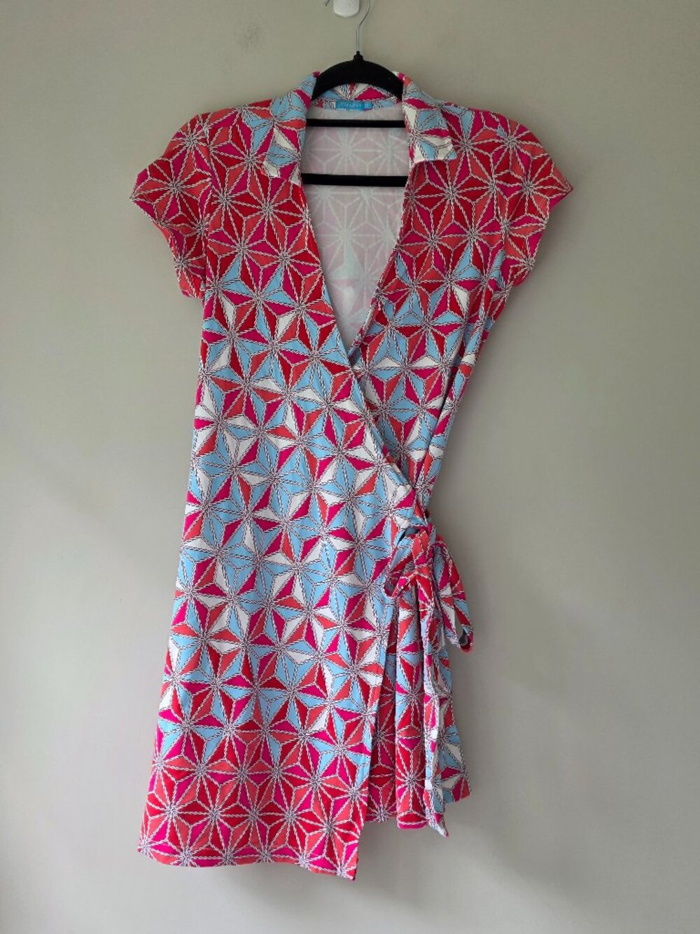 J.McLaughlin Geometric Wrap Dress XS Pink Blue Starburst Point Collar